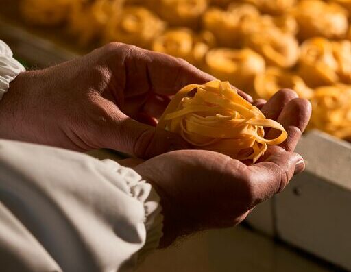 Tagliatelle in fabriek - Grand'Italia