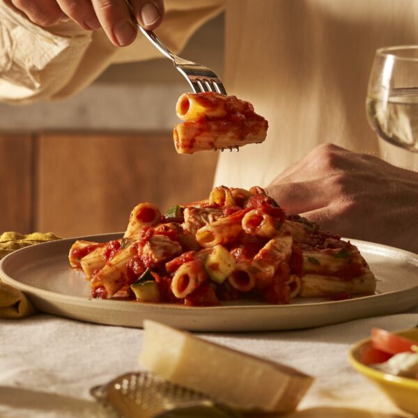 Pasta met kip en courgette