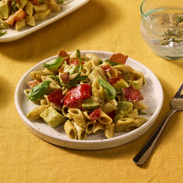 Recept Pastasalade met avocado en romige groene pesto Grand'Italia