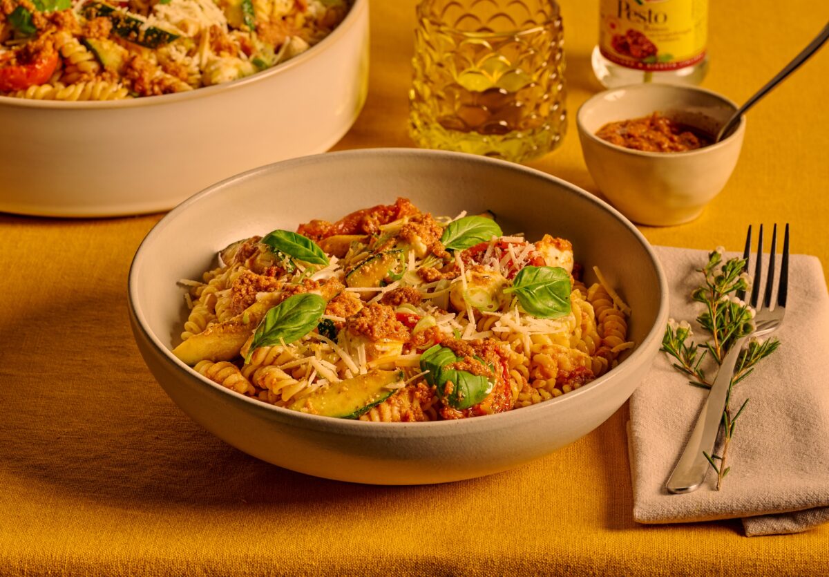 Recept pasta rode pesto met courgette Grand'Italia